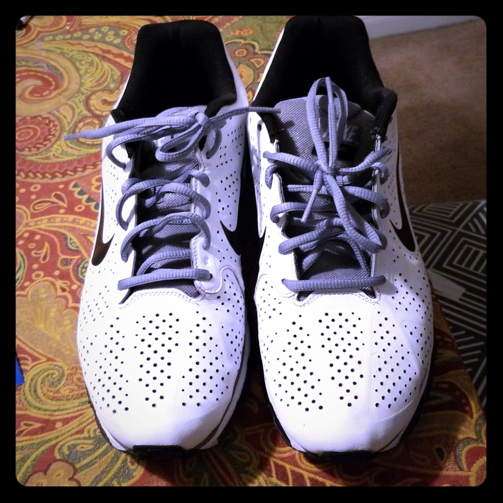 Nike air Max tennis shoes in good condition